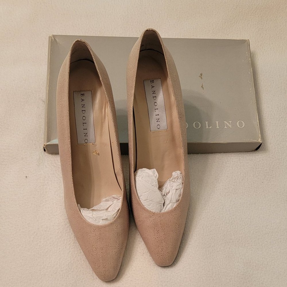 #36 - Bandolino Kensal pumps